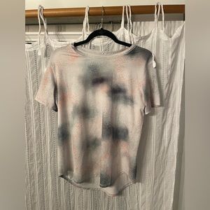 Lululemon workout shirt